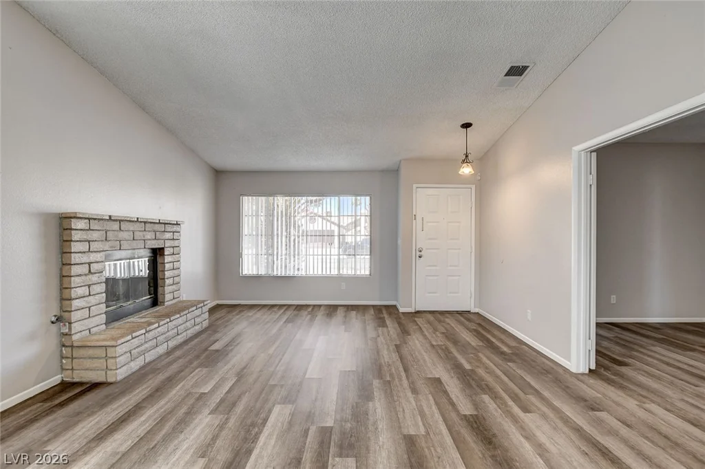 6209 Warm River, Las Vegas, NV 89108