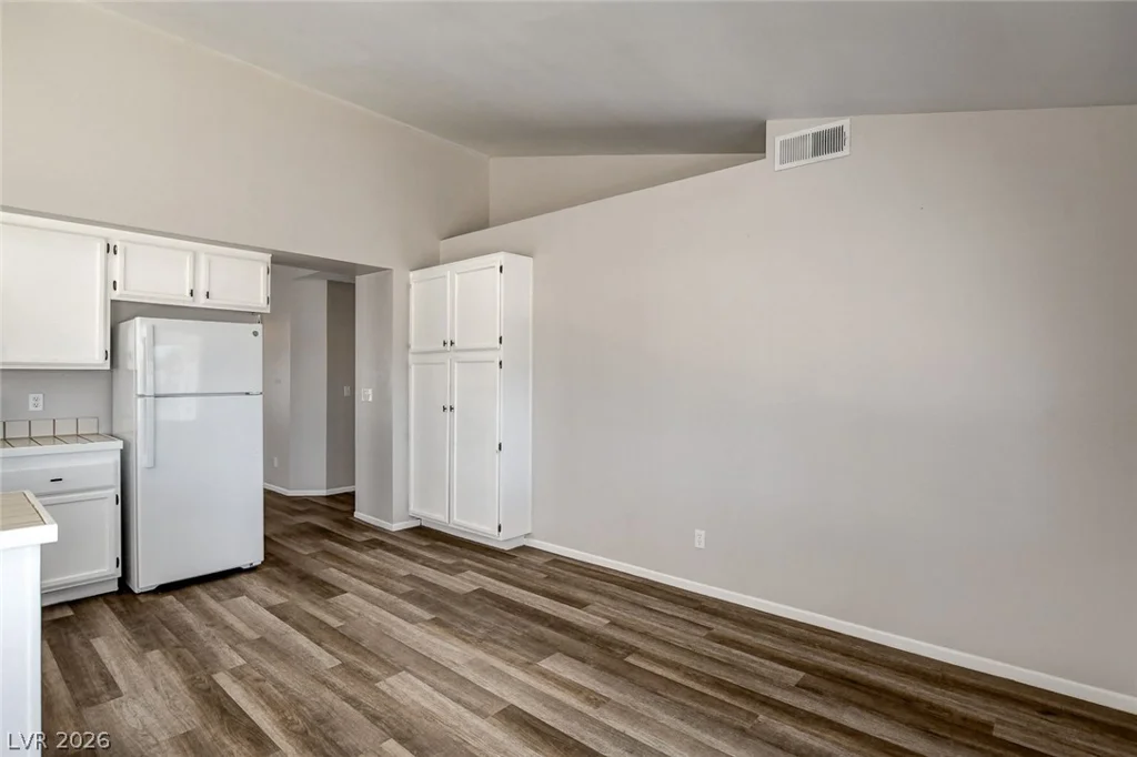 6209 Warm River, Las Vegas, NV 89108