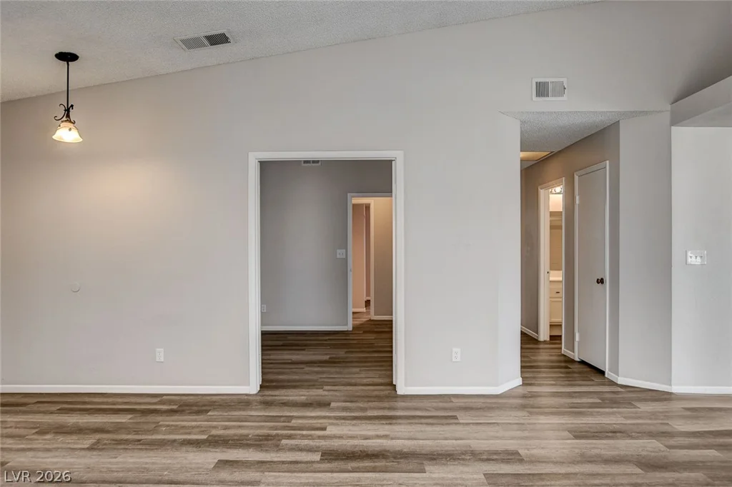 6209 Warm River, Las Vegas, NV 89108