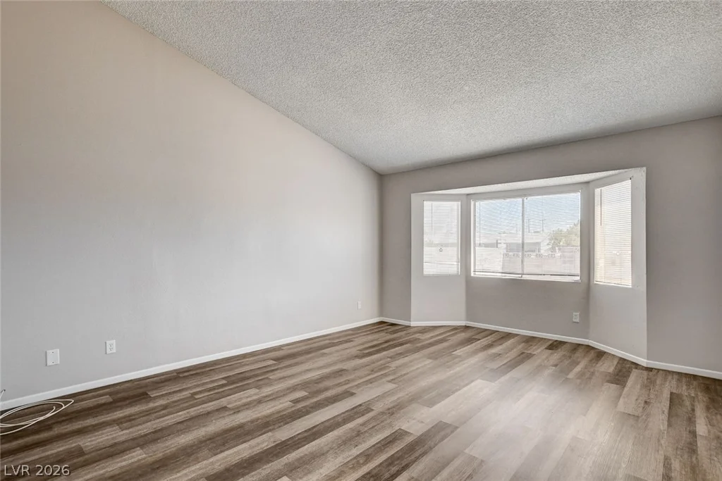6209 Warm River, Las Vegas, NV 89108