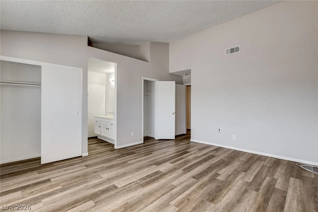 6209 Warm River, Las Vegas, NV 89108