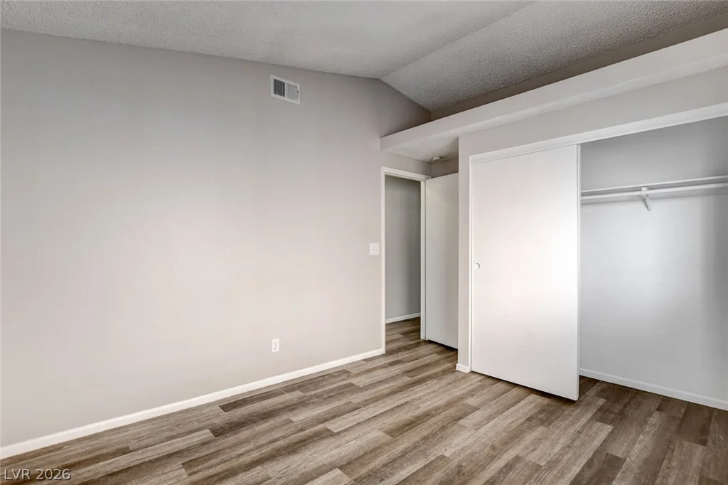 6209 Warm River, Las Vegas, NV 89108