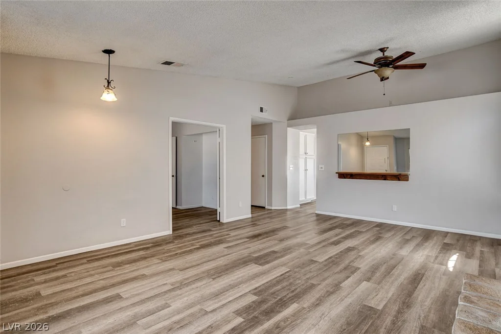 6209 Warm River, Las Vegas, NV 89108