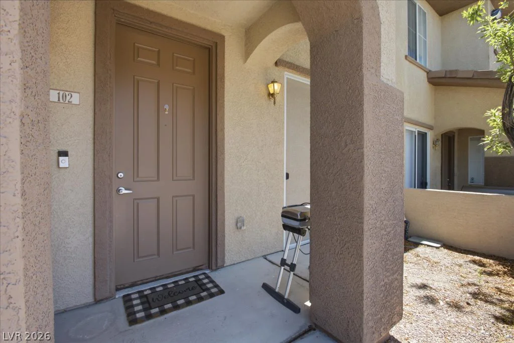 10231 Deerfield Beach, Las Vegas, NV 89129