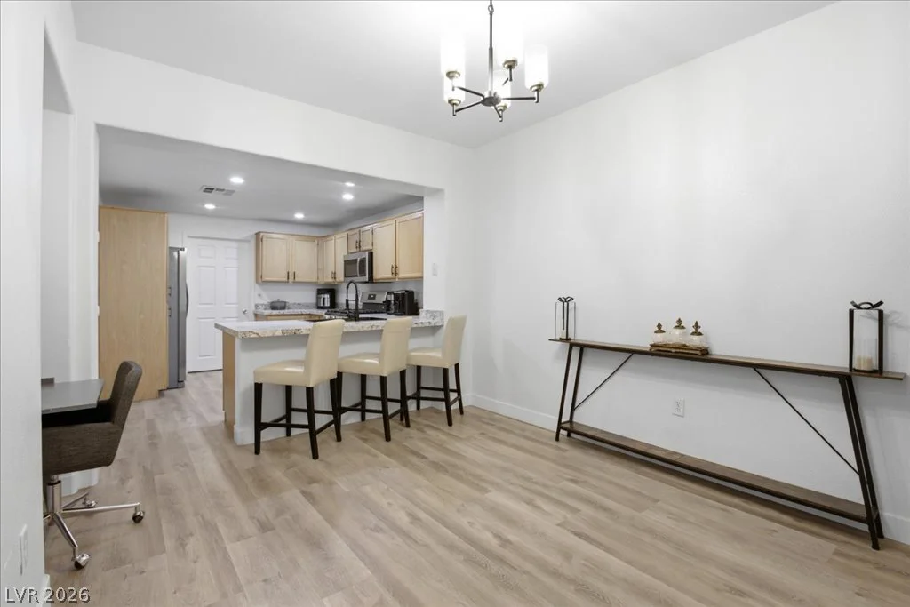 10231 Deerfield Beach, Las Vegas, NV 89129