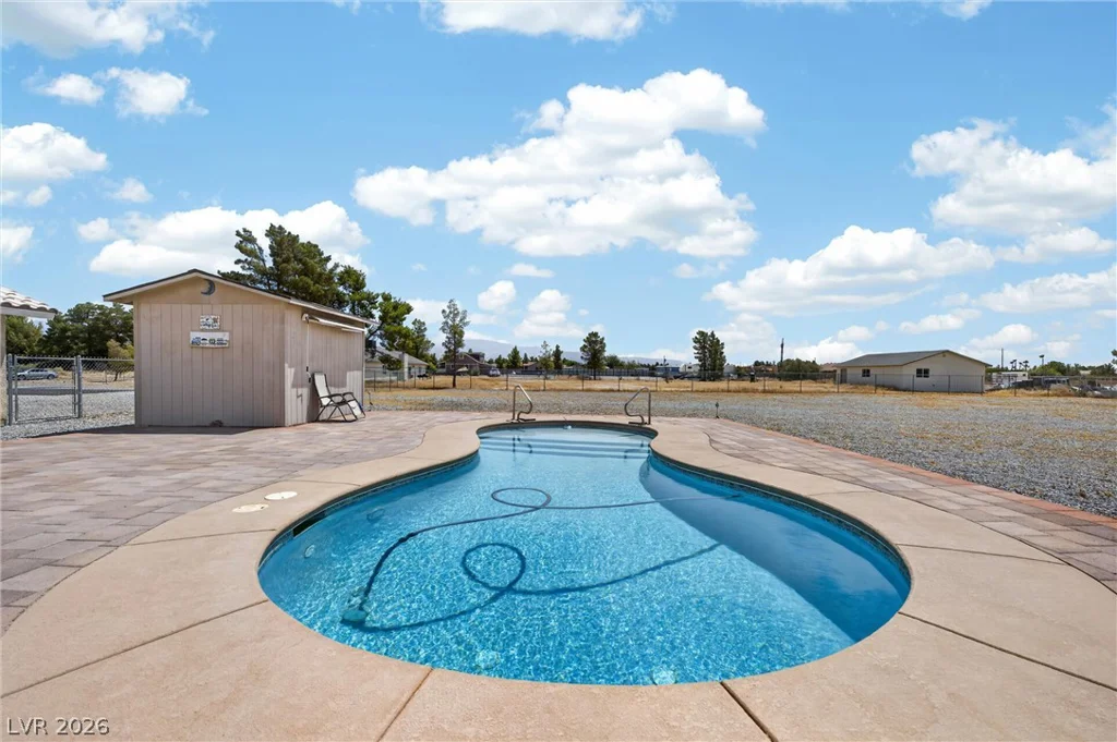 1531 Hickory, Pahrump, NV 89048