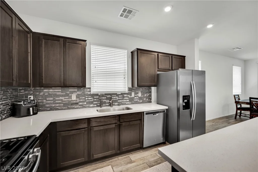 6123 Rose Springs, Las Vegas, NV 89130