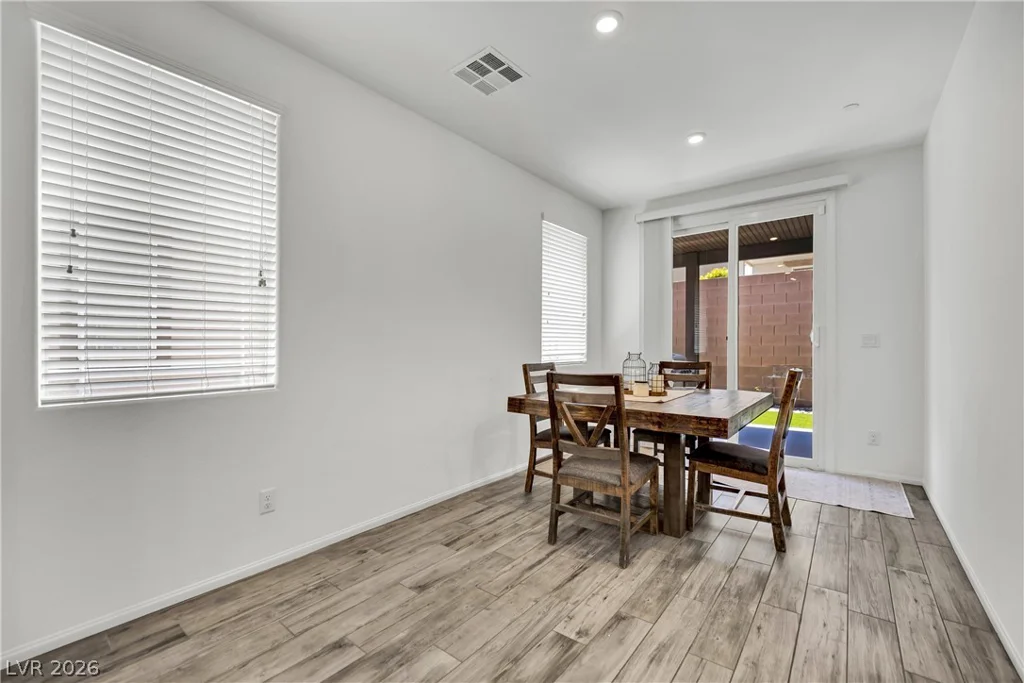 6123 Rose Springs, Las Vegas, NV 89130