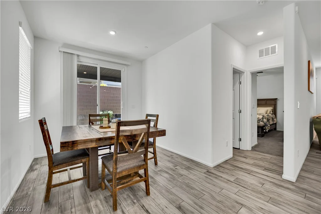 6123 Rose Springs, Las Vegas, NV 89130