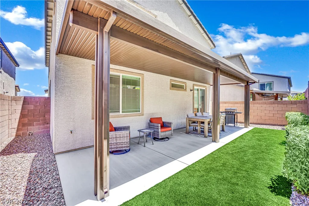6123 Rose Springs, Las Vegas, NV 89130