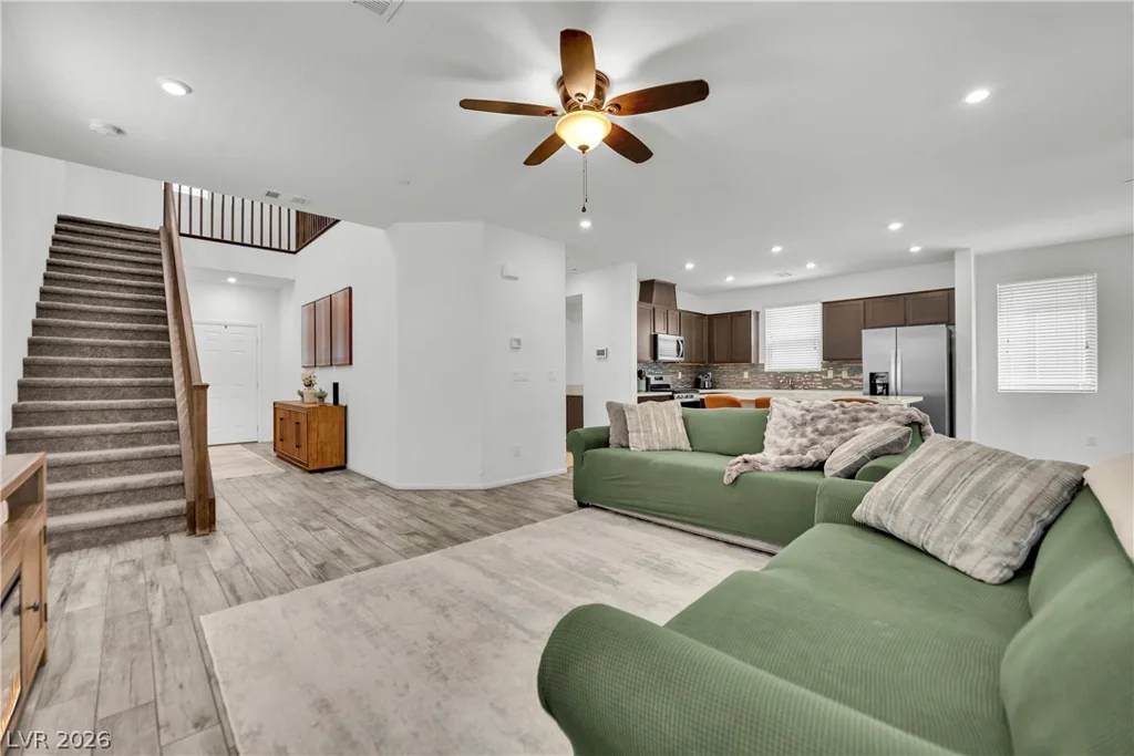 6123 Rose Springs, Las Vegas, NV 89130