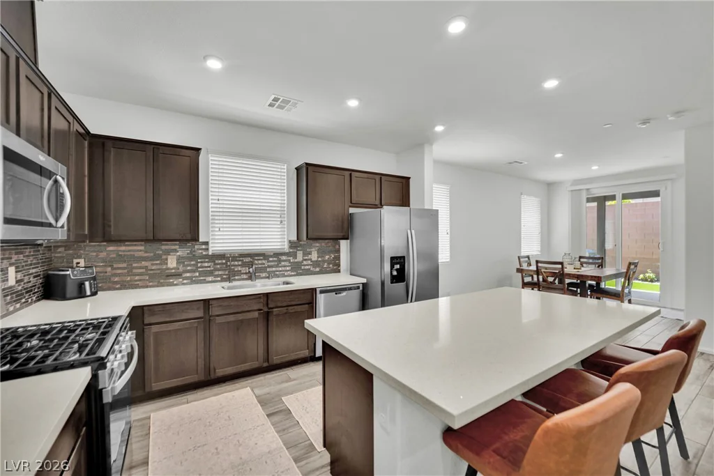 6123 Rose Springs, Las Vegas, NV 89130