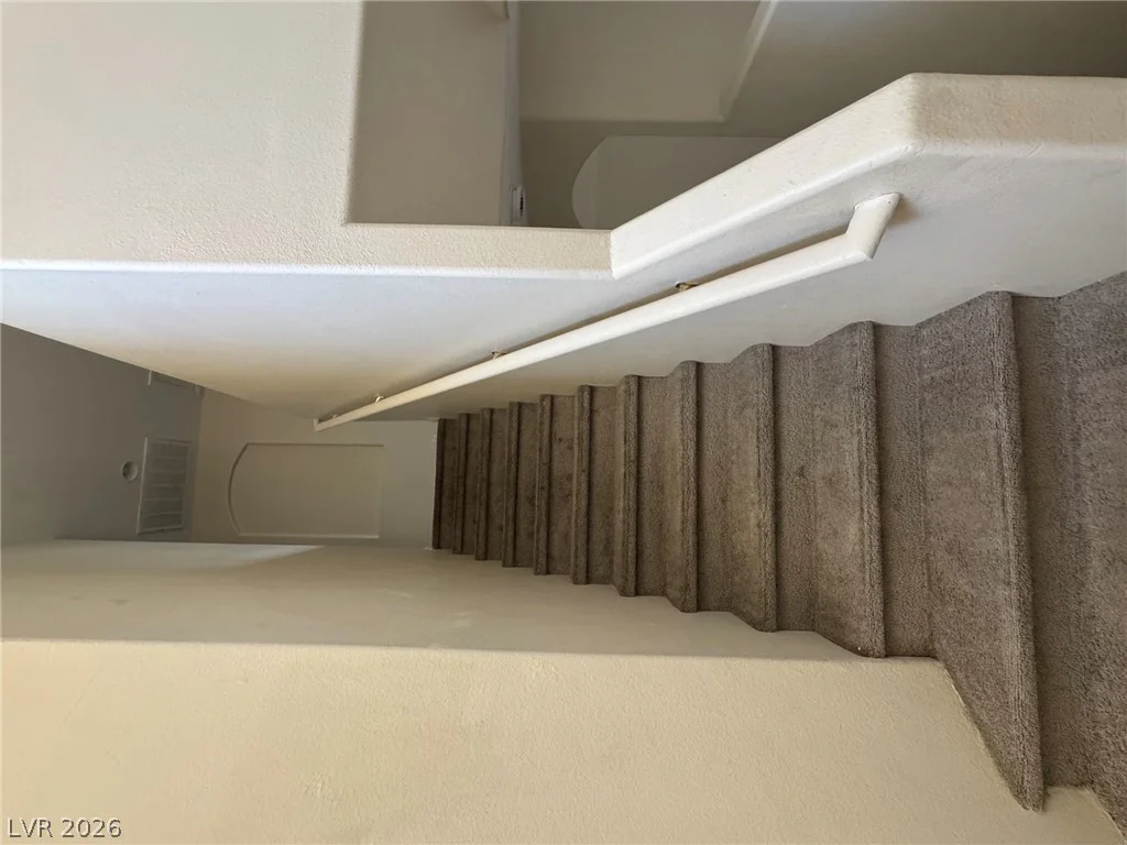 6231 Port Astoria, Las Vegas, NV 89122