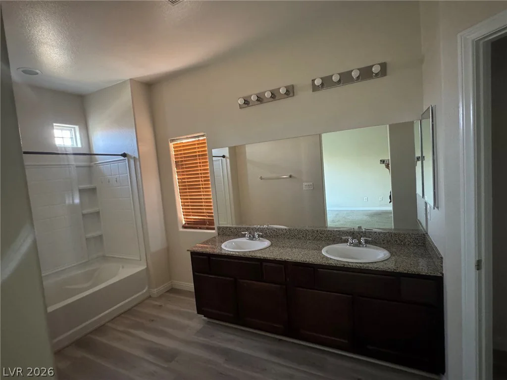 6231 Port Astoria, Las Vegas, NV 89122