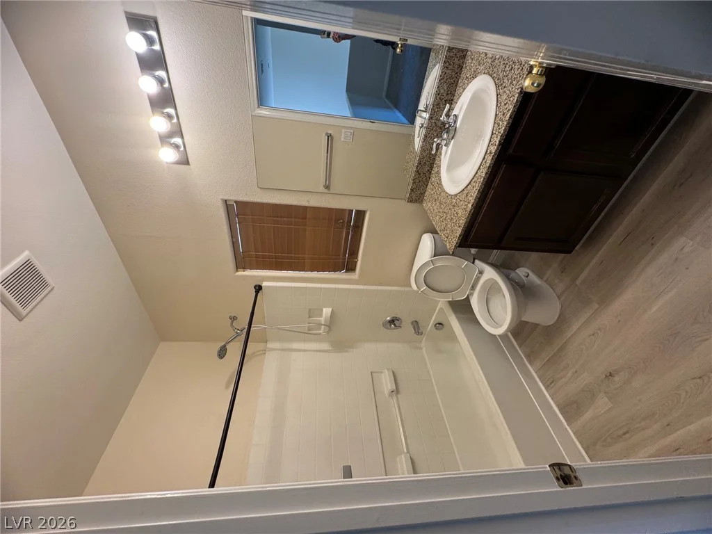 6231 Port Astoria, Las Vegas, NV 89122