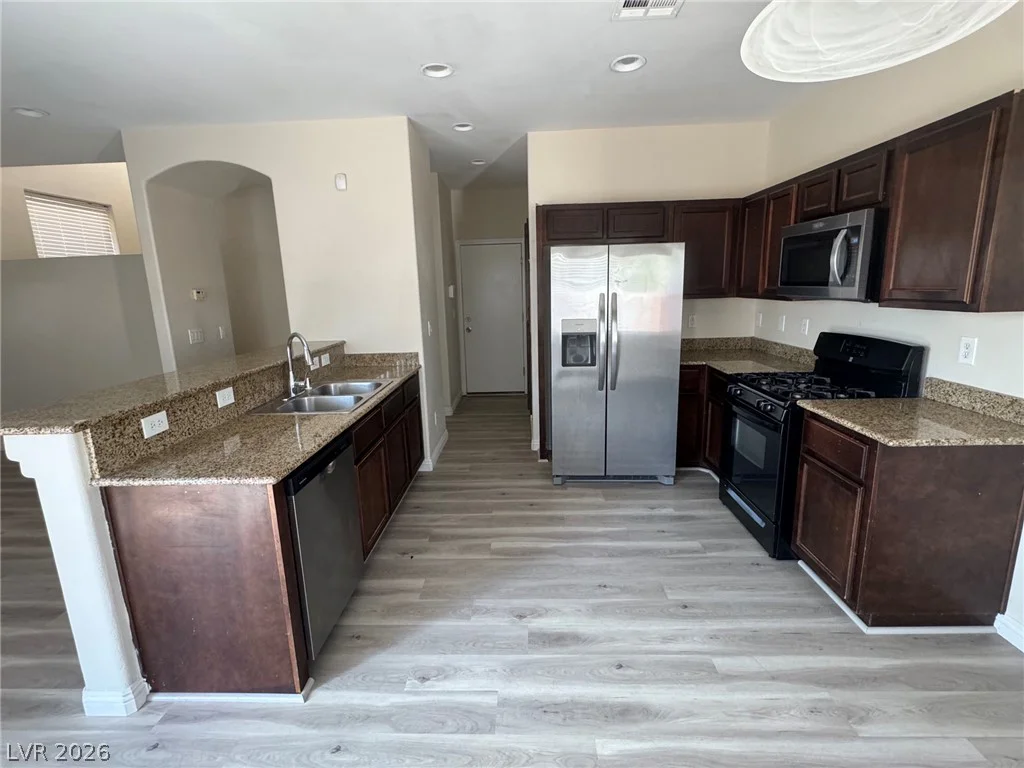 6231 Port Astoria, Las Vegas, NV 89122