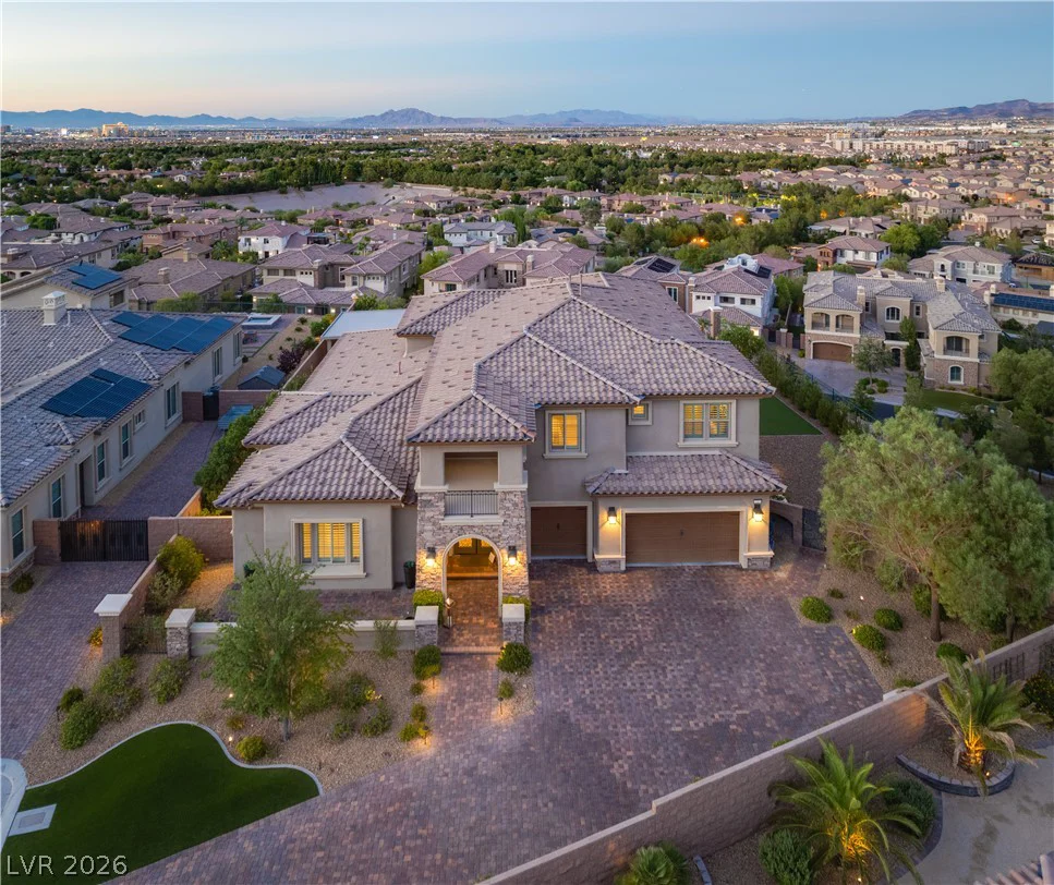 2 Olympia Outlook, Las Vegas, NV 89141