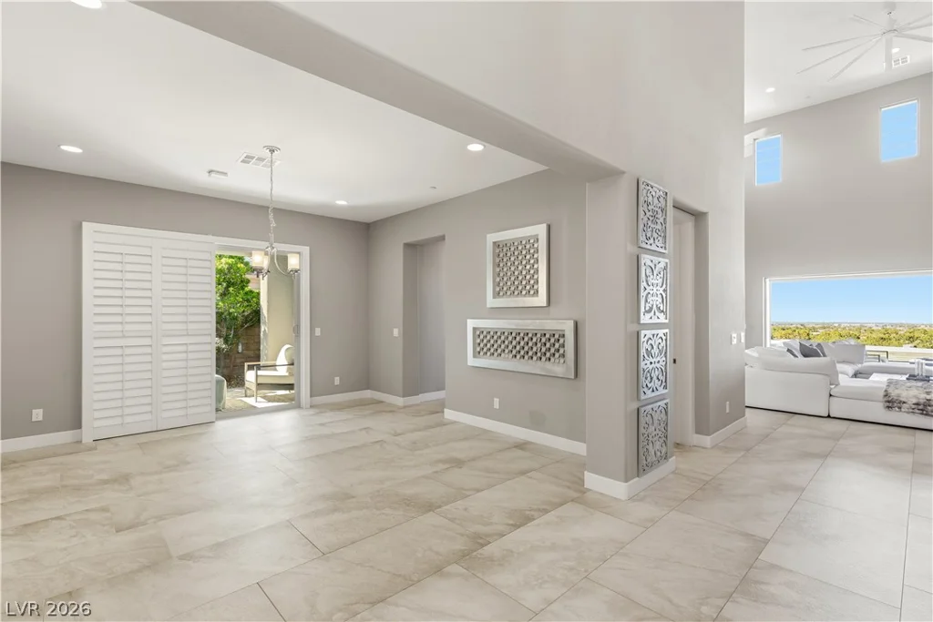 2 Olympia Outlook, Las Vegas, NV 89141