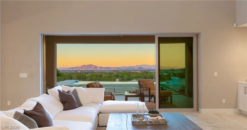 2 Olympia Outlook, Las Vegas, NV 89141