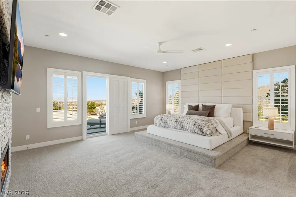 2 Olympia Outlook, Las Vegas, NV 89141