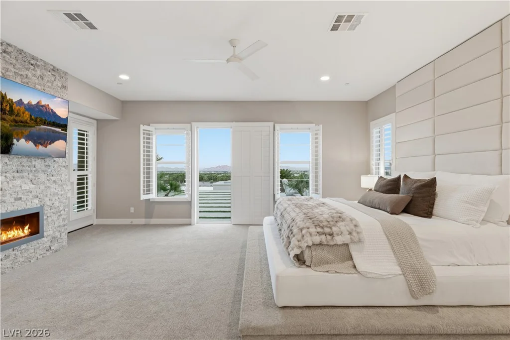 2 Olympia Outlook, Las Vegas, NV 89141