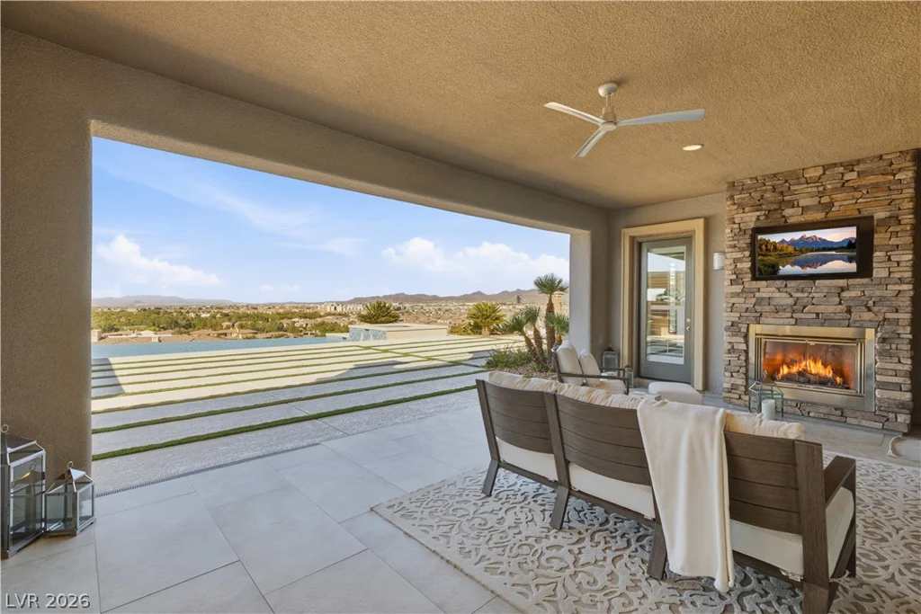 2 Olympia Outlook, Las Vegas, NV 89141