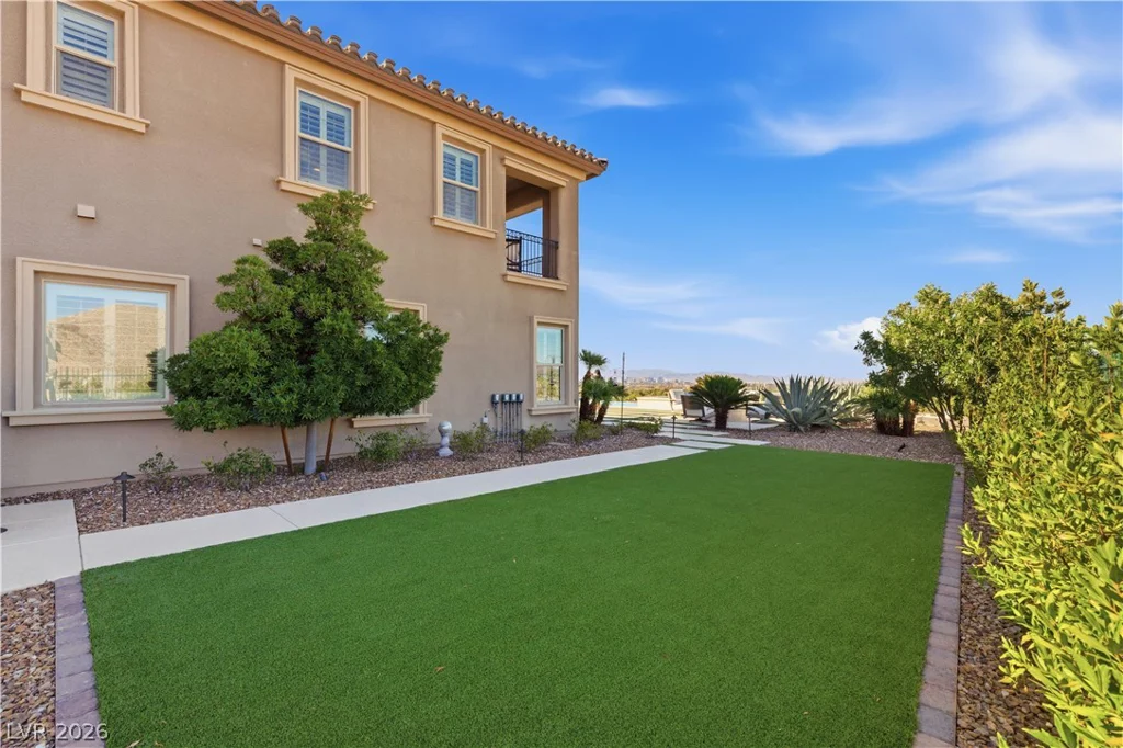 2 Olympia Outlook, Las Vegas, NV 89141