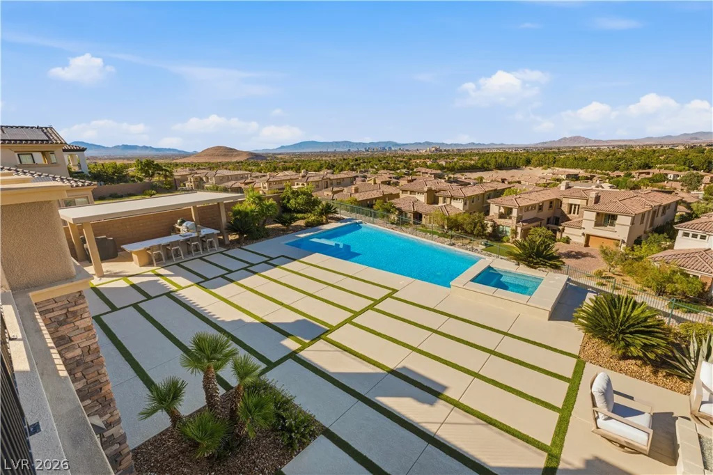 2 Olympia Outlook, Las Vegas, NV 89141