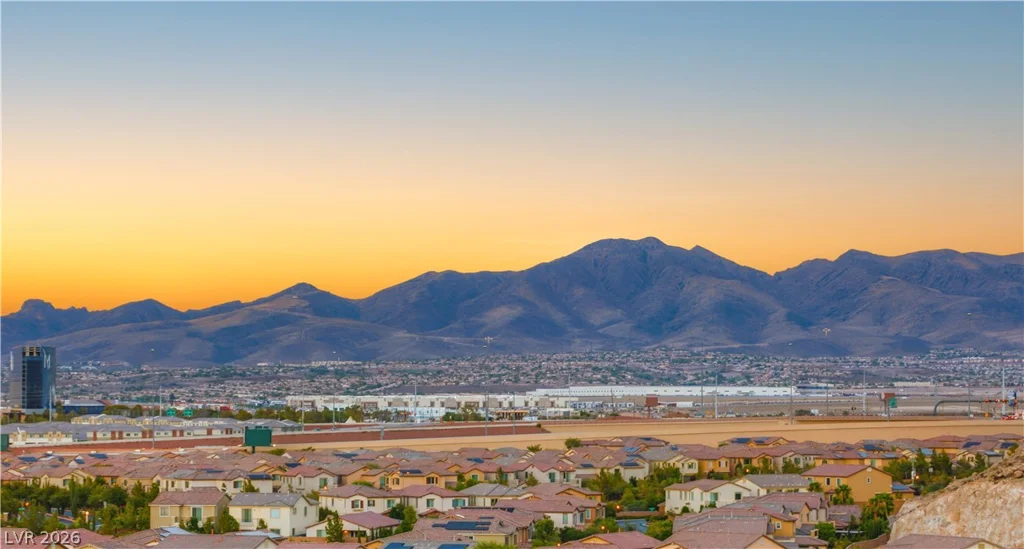 2 Olympia Outlook, Las Vegas, NV 89141