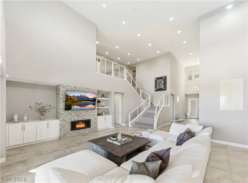 2 Olympia Outlook, Las Vegas, NV 89141