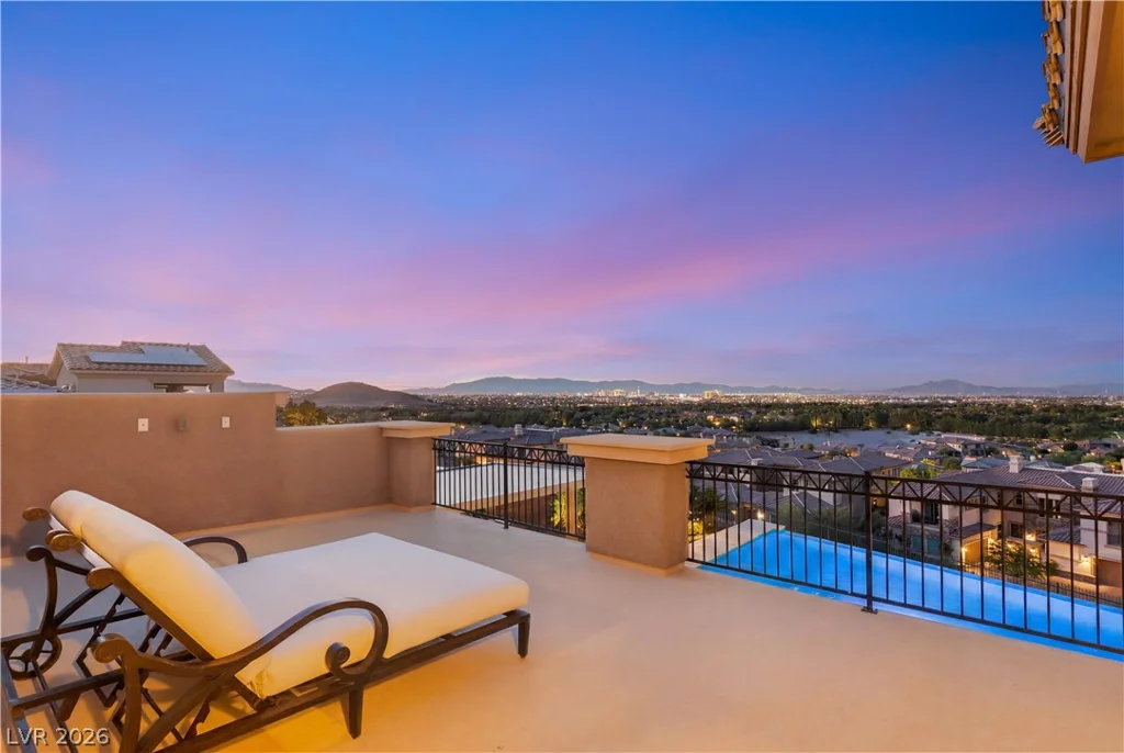2 Olympia Outlook, Las Vegas, NV 89141