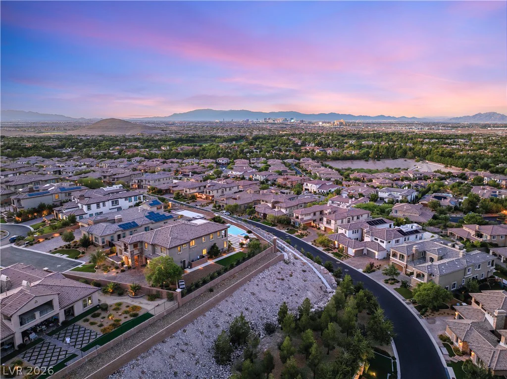 2 Olympia Outlook, Las Vegas, NV 89141