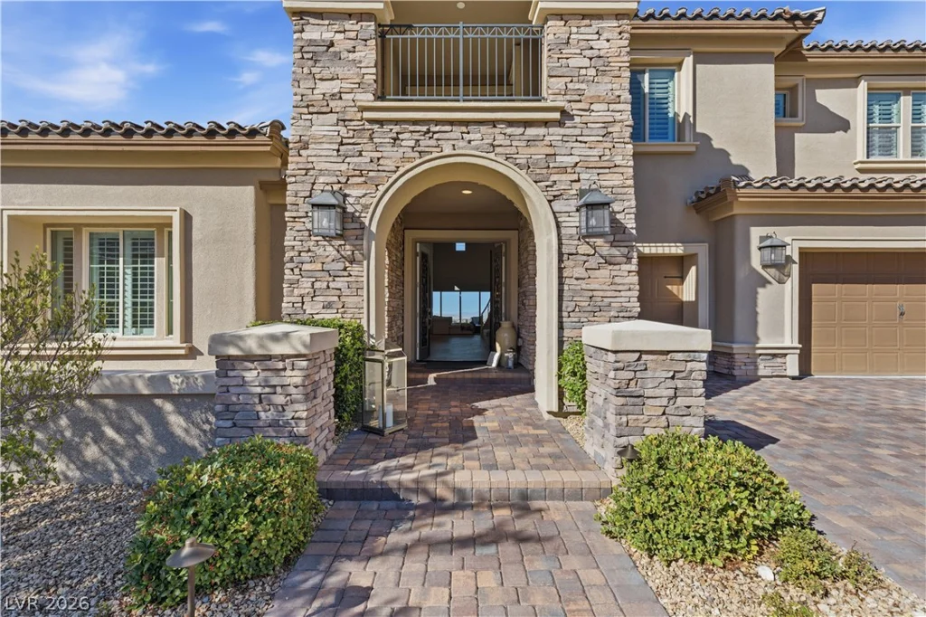 2 Olympia Outlook, Las Vegas, NV 89141