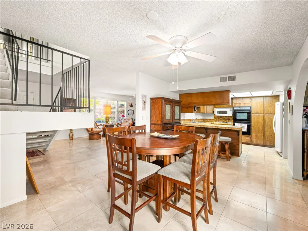 3422 Kensbrook, Las Vegas, NV 89121