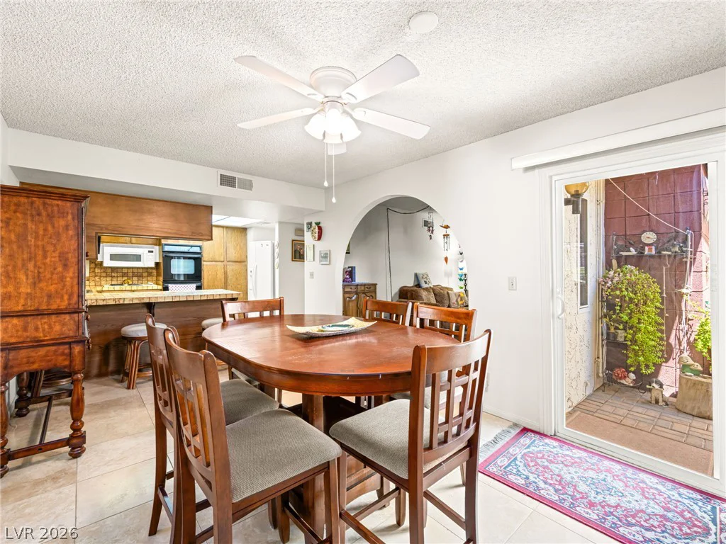 3422 Kensbrook, Las Vegas, NV 89121