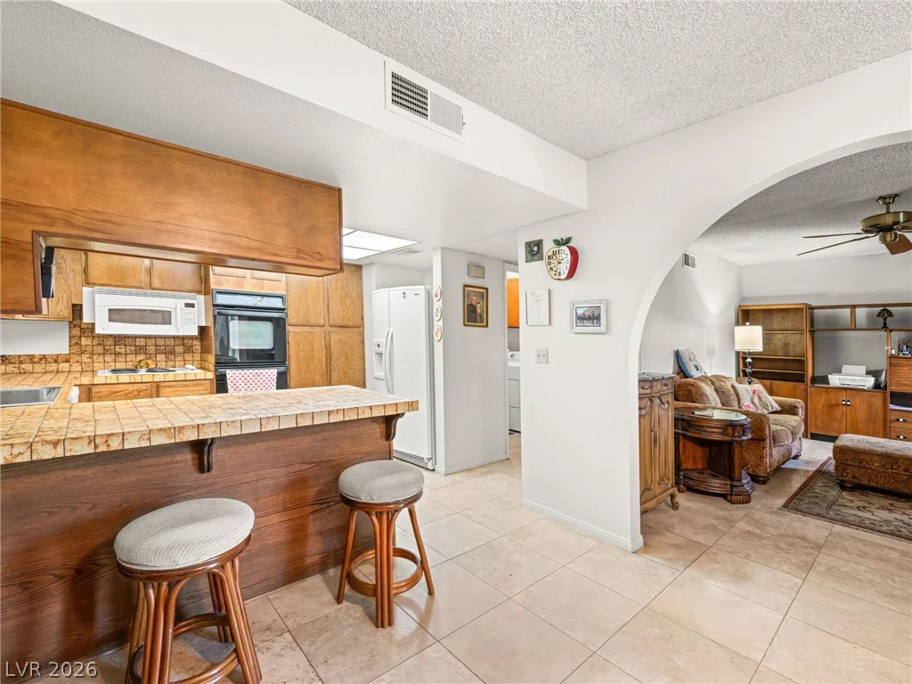 3422 Kensbrook, Las Vegas, NV 89121