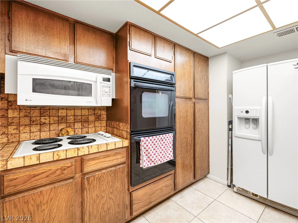 3422 Kensbrook, Las Vegas, NV 89121