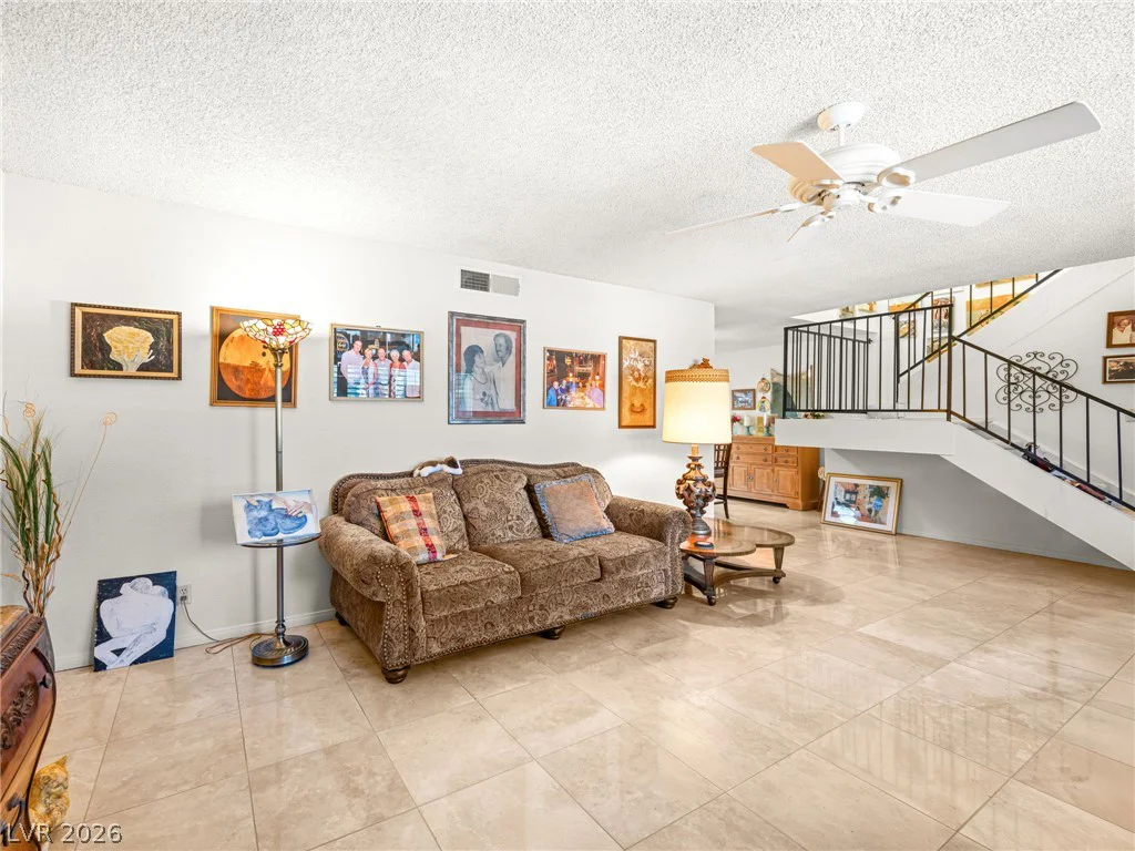 3422 Kensbrook, Las Vegas, NV 89121