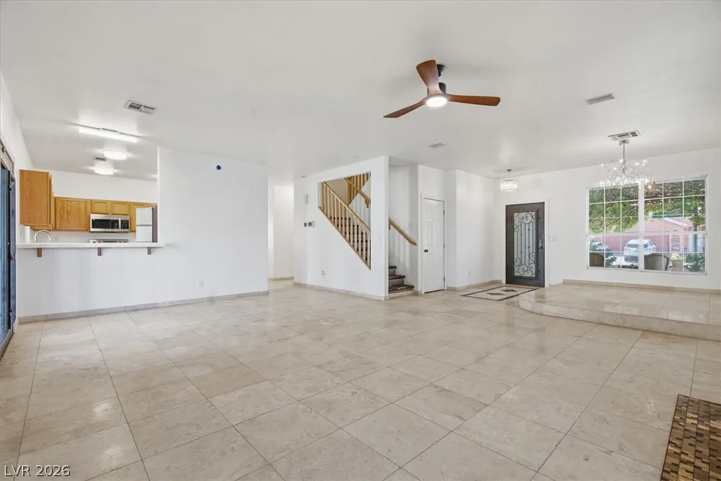 5936 Royal Castle, Las Vegas, NV 89130