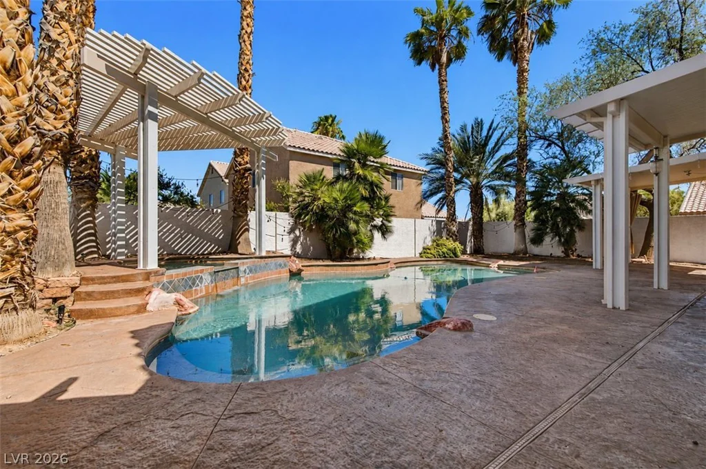 5936 Royal Castle, Las Vegas, NV 89130