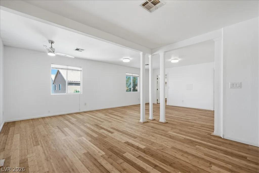 5936 Royal Castle, Las Vegas, NV 89130