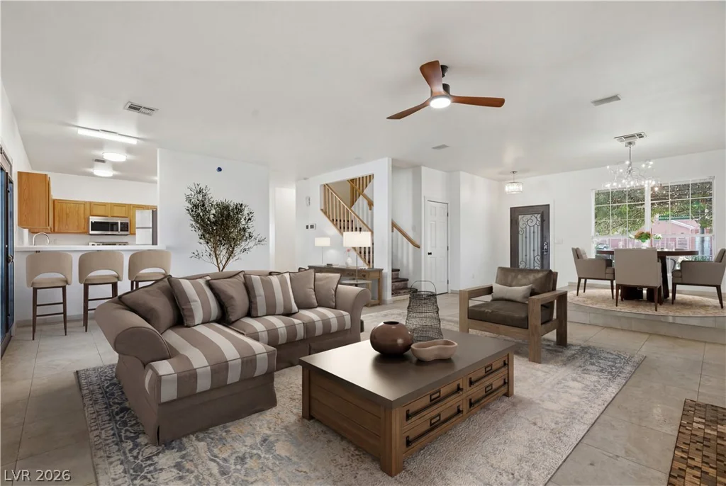 5936 Royal Castle, Las Vegas, NV 89130