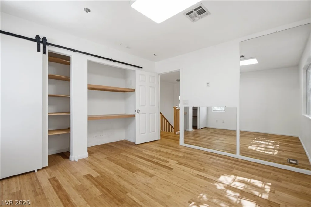5936 Royal Castle, Las Vegas, NV 89130