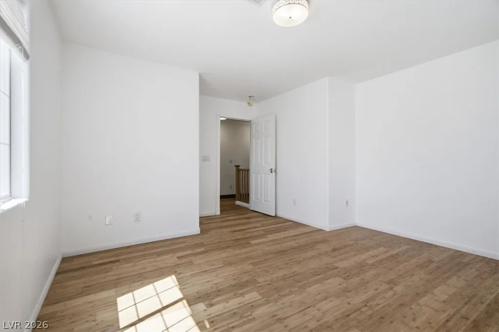5936 Royal Castle, Las Vegas, NV 89130