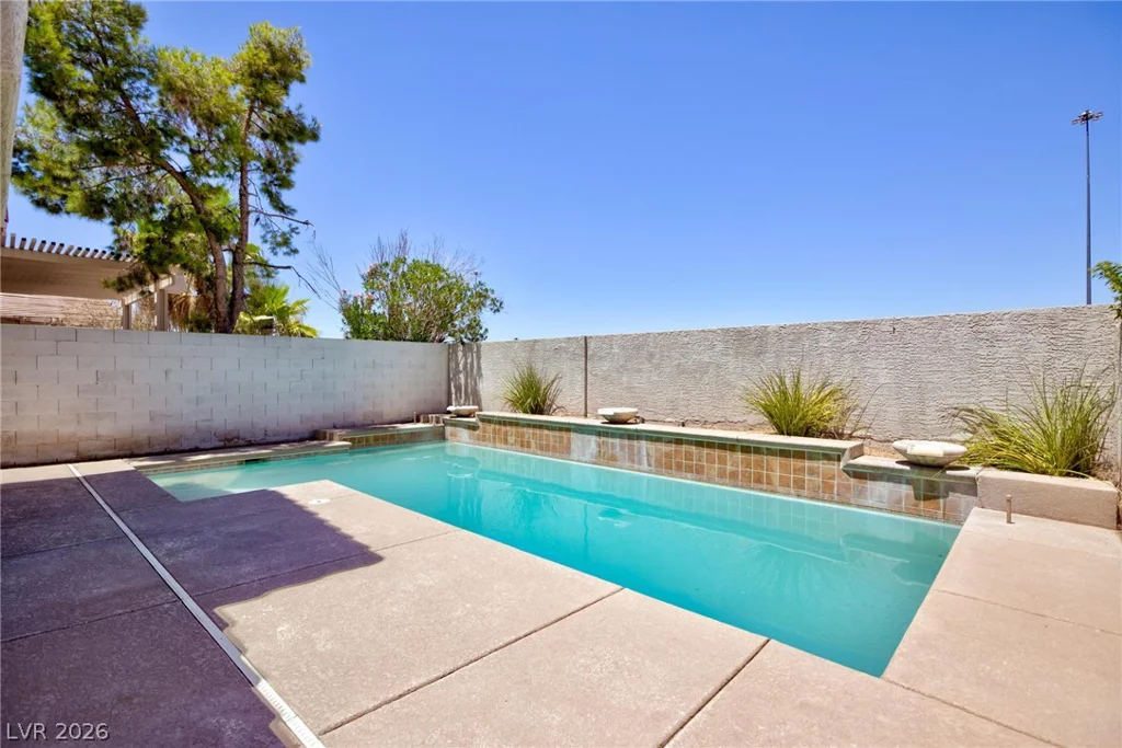 1835 Poetic Valley, Henderson, NV 89012