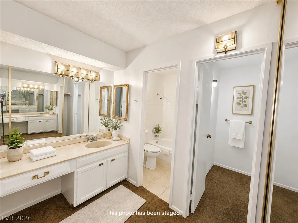 750 Royal Crest, Las Vegas, NV 89169