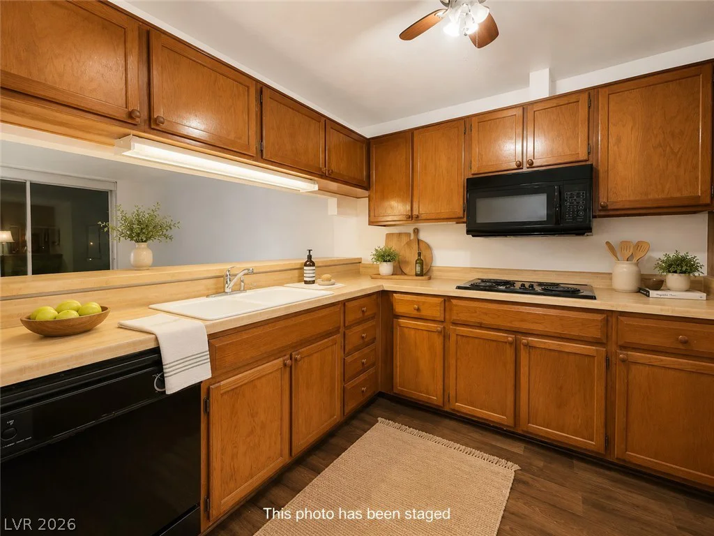 750 Royal Crest, Las Vegas, NV 89169