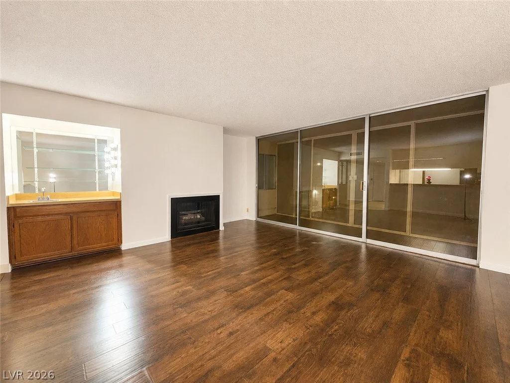 750 Royal Crest, Las Vegas, NV 89169