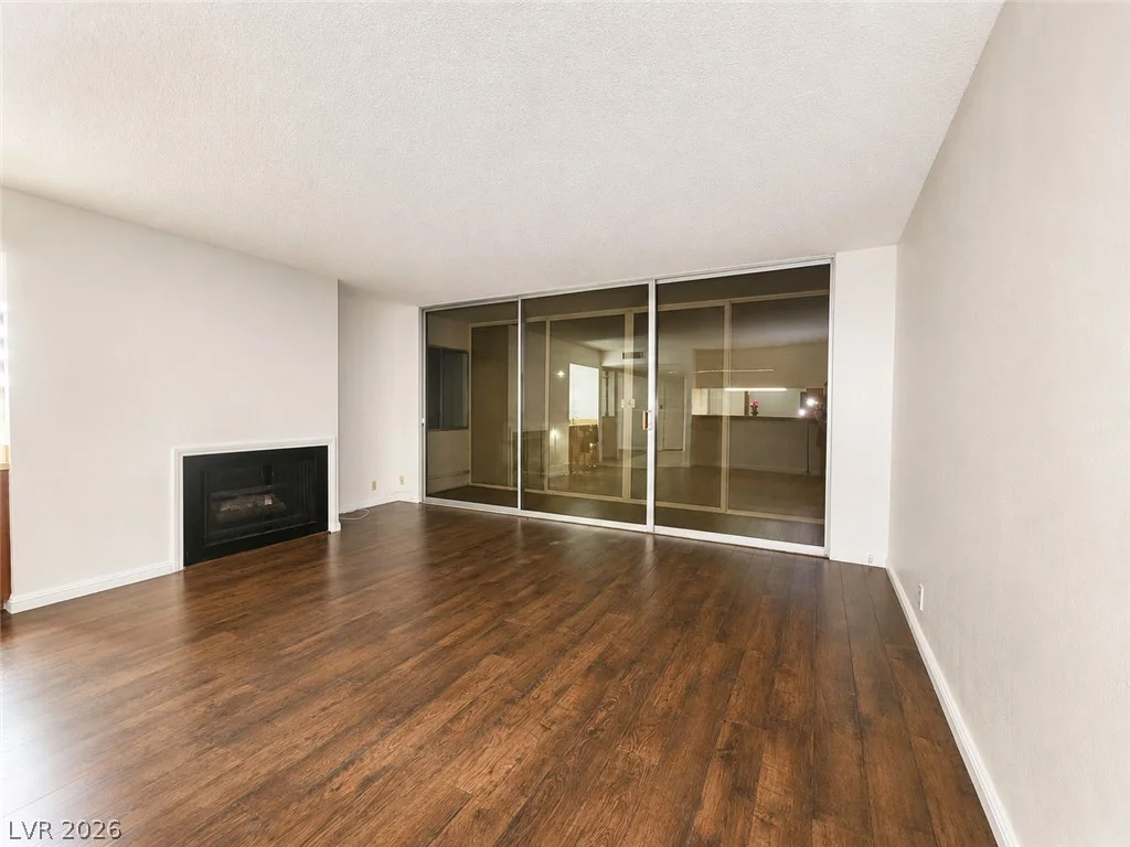750 Royal Crest, Las Vegas, NV 89169