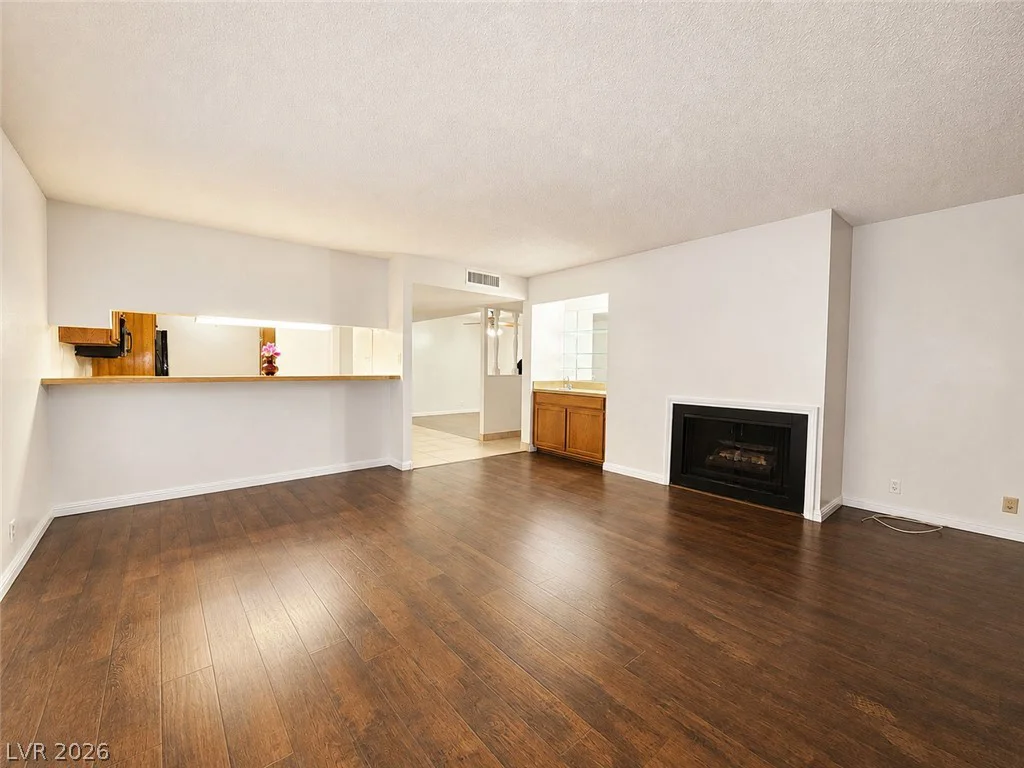 750 Royal Crest, Las Vegas, NV 89169